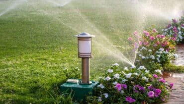 System nawadniania – za co odpowiedzialny jest w ogrodzie?